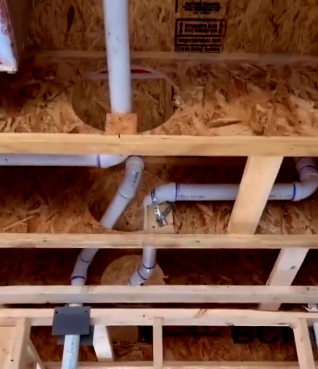 TB1Kinobe's tweet image. Had to cut in some 3-in PVC today for upstairs plumbing!
Easy money 💪⚒️