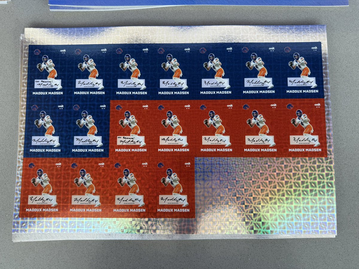 Jay_Tust's tweet image. A little sneak peakโฆ
@onitathlete and @JacksonsStores are teaming up again to produce #BoiseState trading cards.
The list of guys signing special inserts this year:
โข Maddux Madsen
โข Sire Gaines
โข Jayden Virgin-Morgan
โข AโMarion McCoy
โข Marco Notarainni
โข Breezy Dubarโฆ