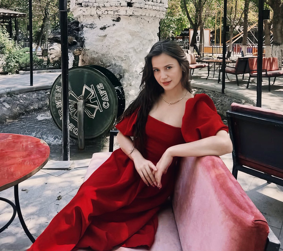 —— biraz kırmızı, biraz yağmur..💋ྀིྀི ᝰ.ᐟ