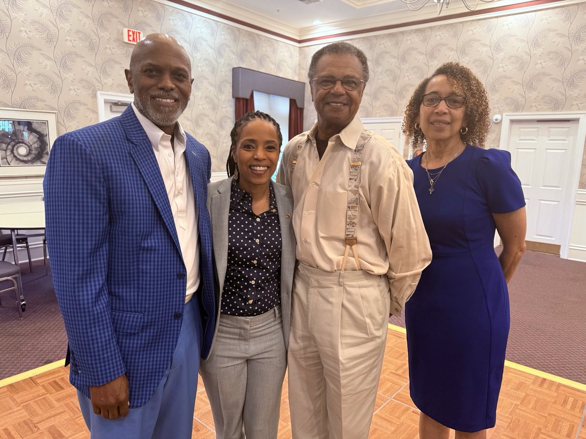 Sen_Alsobrooks's tweet image. I met with Cameron Grove seniors, all of whom expressed anger at this callous Administration and its obsession with harming working people.
I told them what I tell every Marylander - I’m in this fight for you.