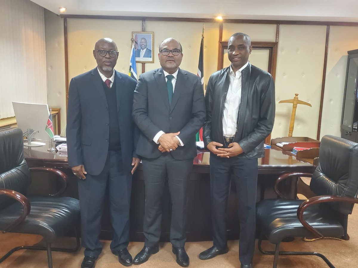 Profshaukat's tweet image. Pleased to open the Taskforce Meeting on Sustainable Livestock Breeding in Africa under the @IAEATC @IAEANA #AtomsForFood initiative. With reps from 13 African countries 🇰🇪 🇩🇿 🇧🇫 🇨🇮 🇹🇩 🇪🇹 🇿🇲 🇧🇮 🇷🇼🇪🇬 🇨🇲 🇹🇬 🇸🇳 urged action plans to harness nuclear tech for livestock productivity.