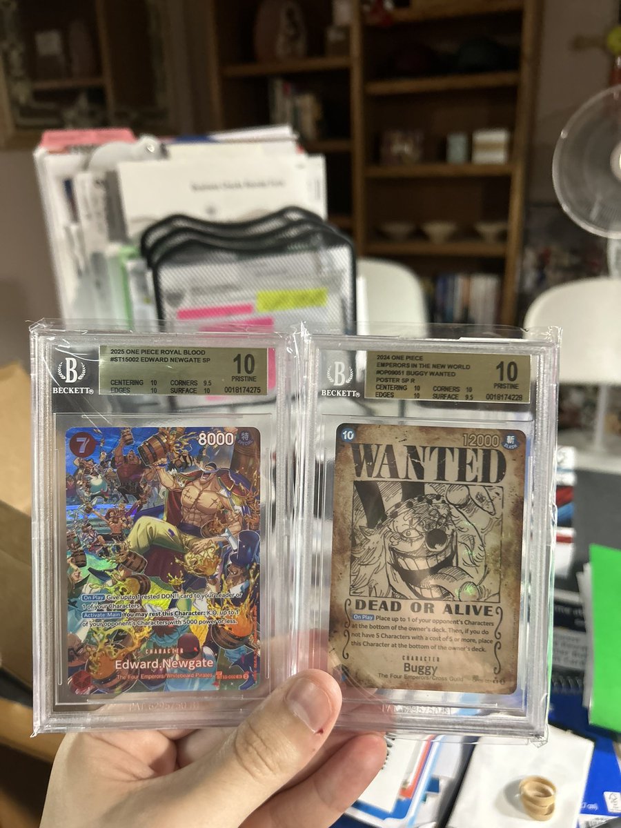 TBamonte's tweet image. First 2 10s from Beckett and one of them is one of my favorite cards of all time 🙏🏽🔥🔥