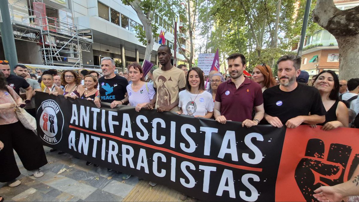MariaMarinMart's tweet image. ✊️Hoy les hemos demostrado a los nazis que los que sobran de nuestras calles son ellos.