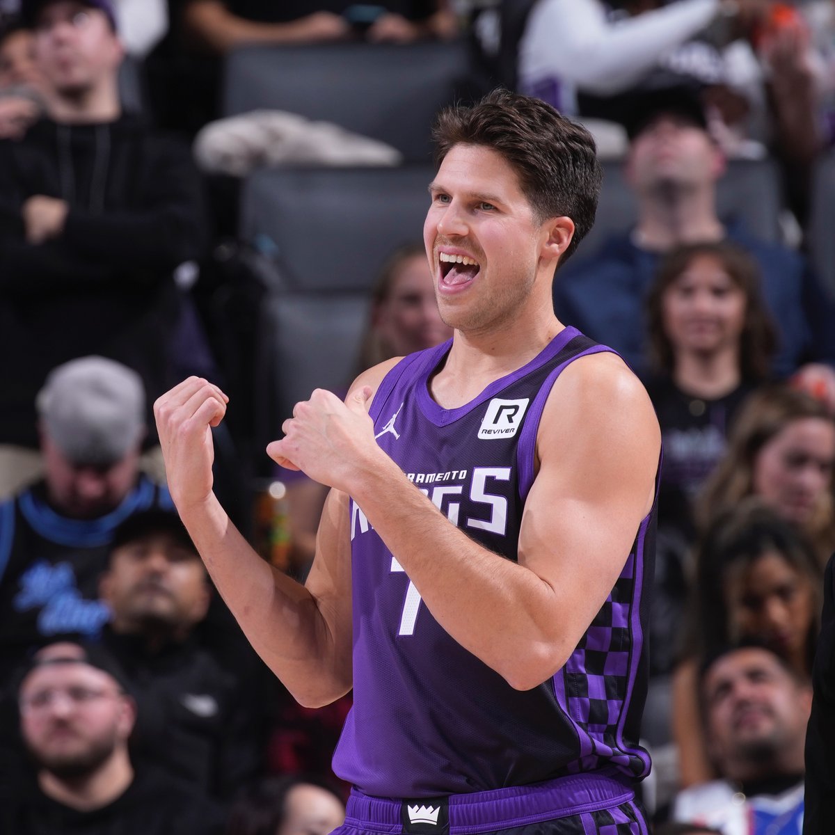 NBATV's tweet image. Doug McDermott has agreed on a 1-year, $3.6 million deal to return to the Sacramento Kings, per @ShamsCharania