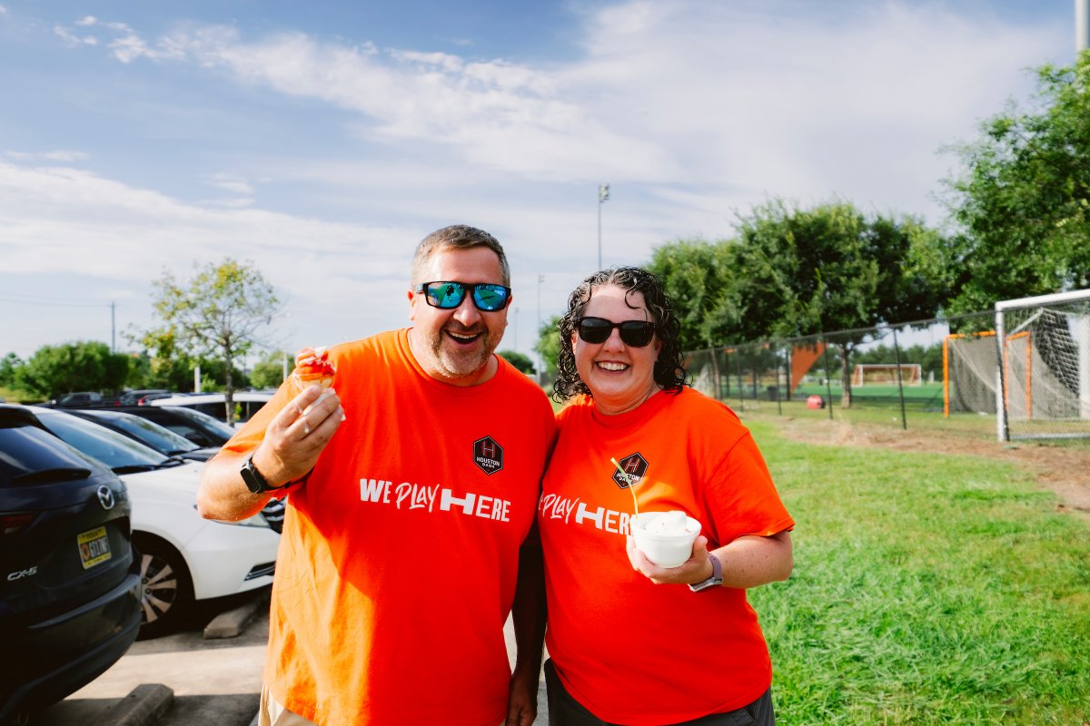 HoustonDash's tweet image. It was so good seeing our season ticket members last night at our friendly!
Can’t wait to see y’all back at @ShellEnergyStdm next month 🤘