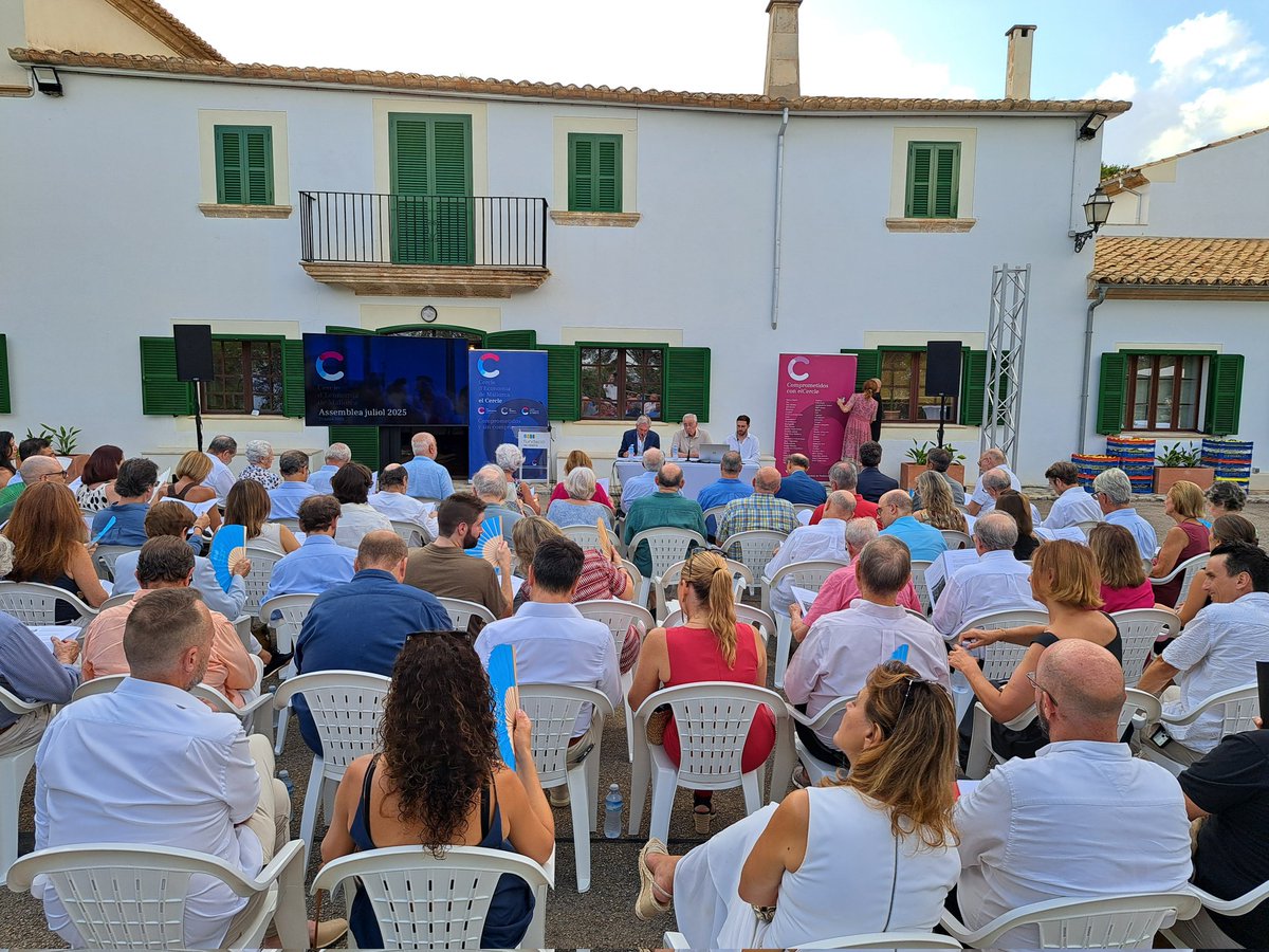 Enhorabona a CIRCE pel seu merescut premi del <a href="/cerclemallorca/">el Cercle</a> 2025 gràcies al seu projecte 'Solucions Nutracéuticas i Cosmètiques per a la Radioprotecció'; i felicitacions també a la resta de finalistes. Per al <a href="/goib/">Govern de les Illes Balears</a> és un honor poder col·laborar un any més en aquests guardons.