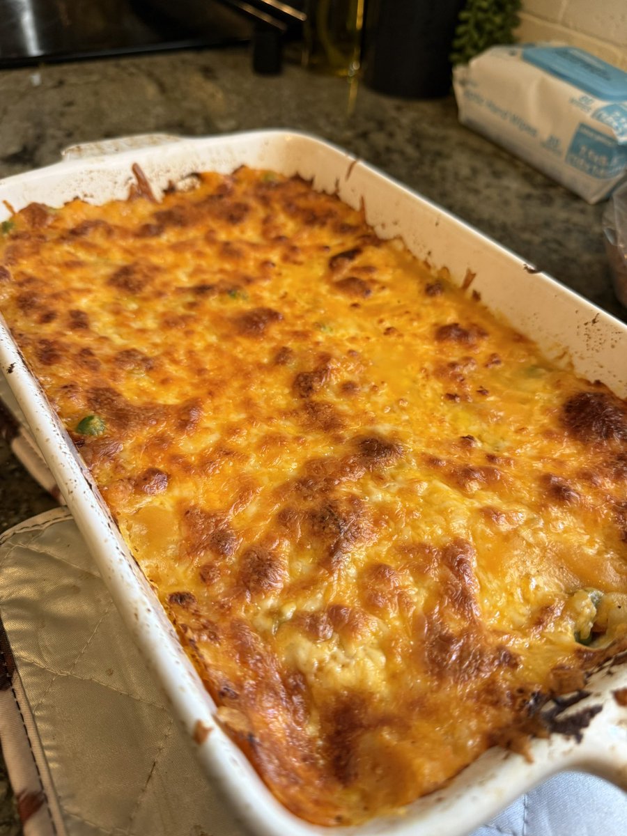 bugs836's tweet image. Veggie sweet potato bake with cheese for some protein 💪🏼