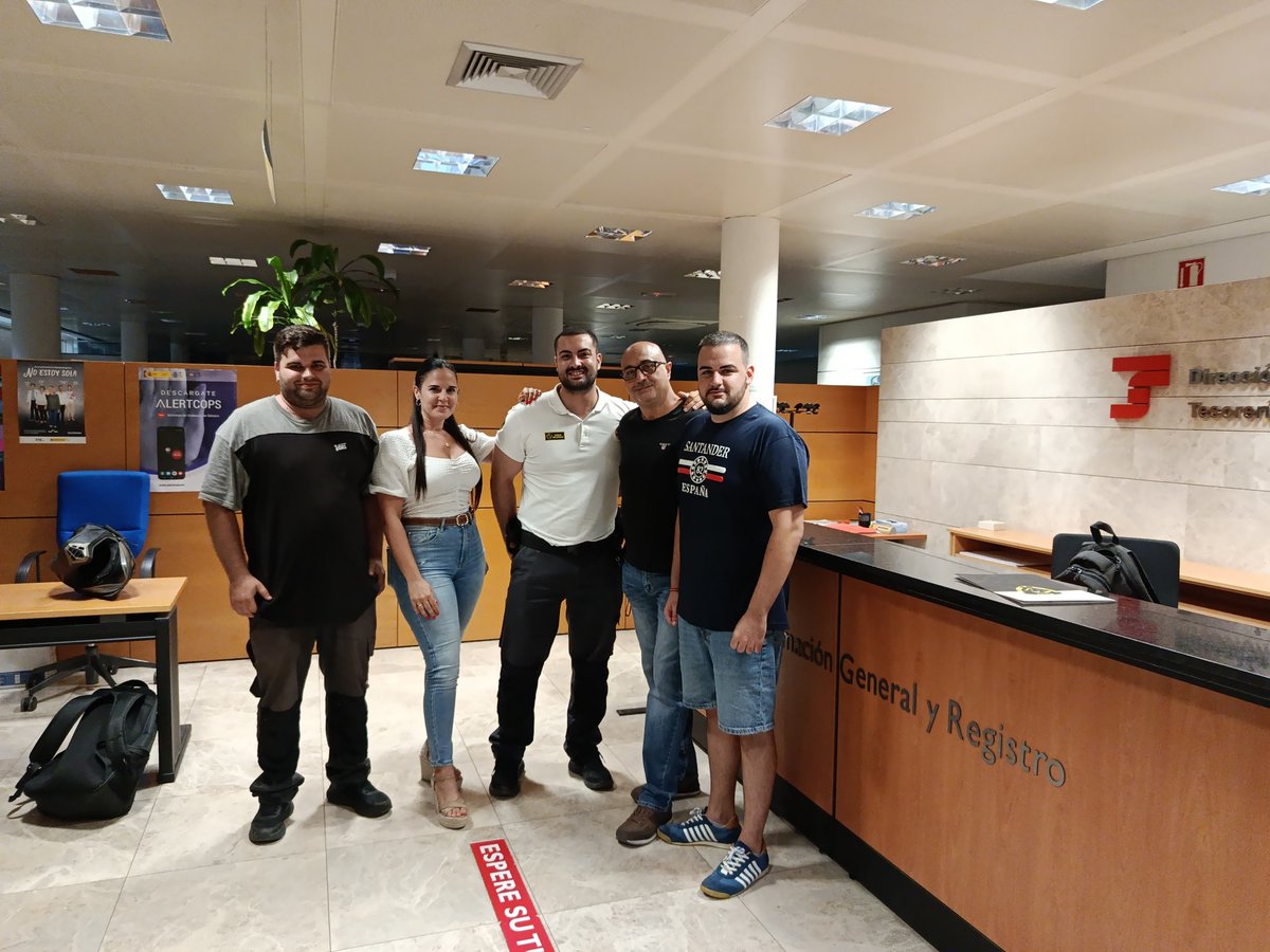 @CCOO del Hábitat Almería (@ccoohabitat_al) on Twitter photo 📢📢📢 CCOO del Hábitat de Almería gana las elecciones en la empresa de seguridad privada Horus seguridad.
💪🏻 Enhorabuena 👏🏻👏🏻👏🏻
<a href="/CCOO_Habitat/">CCOO del Hábitat</a>
<a href="/CCOOHabitat_AN/">CCOO del Hábitat de Andalucía</a>
<a href="/Joseccooand/">Jose Miguel Sanchez Cano</a> 📢📢📢 CCOO del Hábitat de Almería gana las elecciones en la empresa de seguridad privada Horus seguridad.
💪🏻 Enhorabuena 👏🏻👏🏻👏🏻
<a href="/CCOO_Habitat/">CCOO del Hábitat</a>
<a href="/CCOOHabitat_AN/">CCOO del Hábitat de Andalucía</a>
<a href="/Joseccooand/">Jose Miguel Sanchez Cano</a>