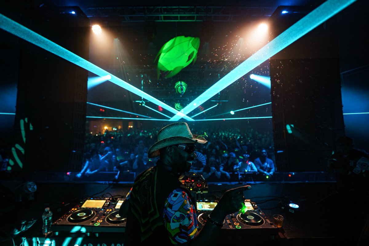 GreenVelvet_'s tweet image. Texas! See you this weekend... Dallas on Saturday, El Paso on Sunday! Tickets ➡️ linktr.ee/officialgreenv…