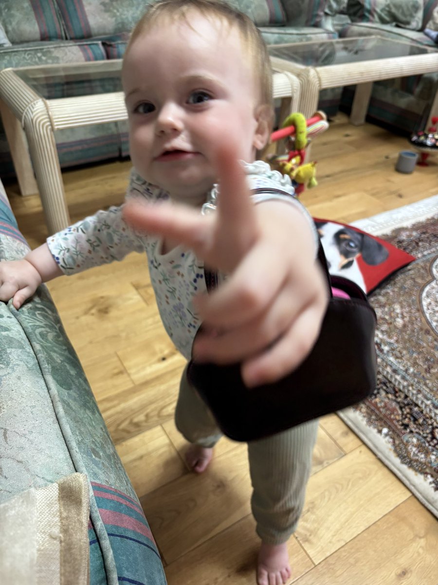 SafferTheGaffer's tweet image. Tonight my daughter treated me to a short play entitled “drunk woman falls out of pub with handbag”. God I love this chaotic child😂❤️