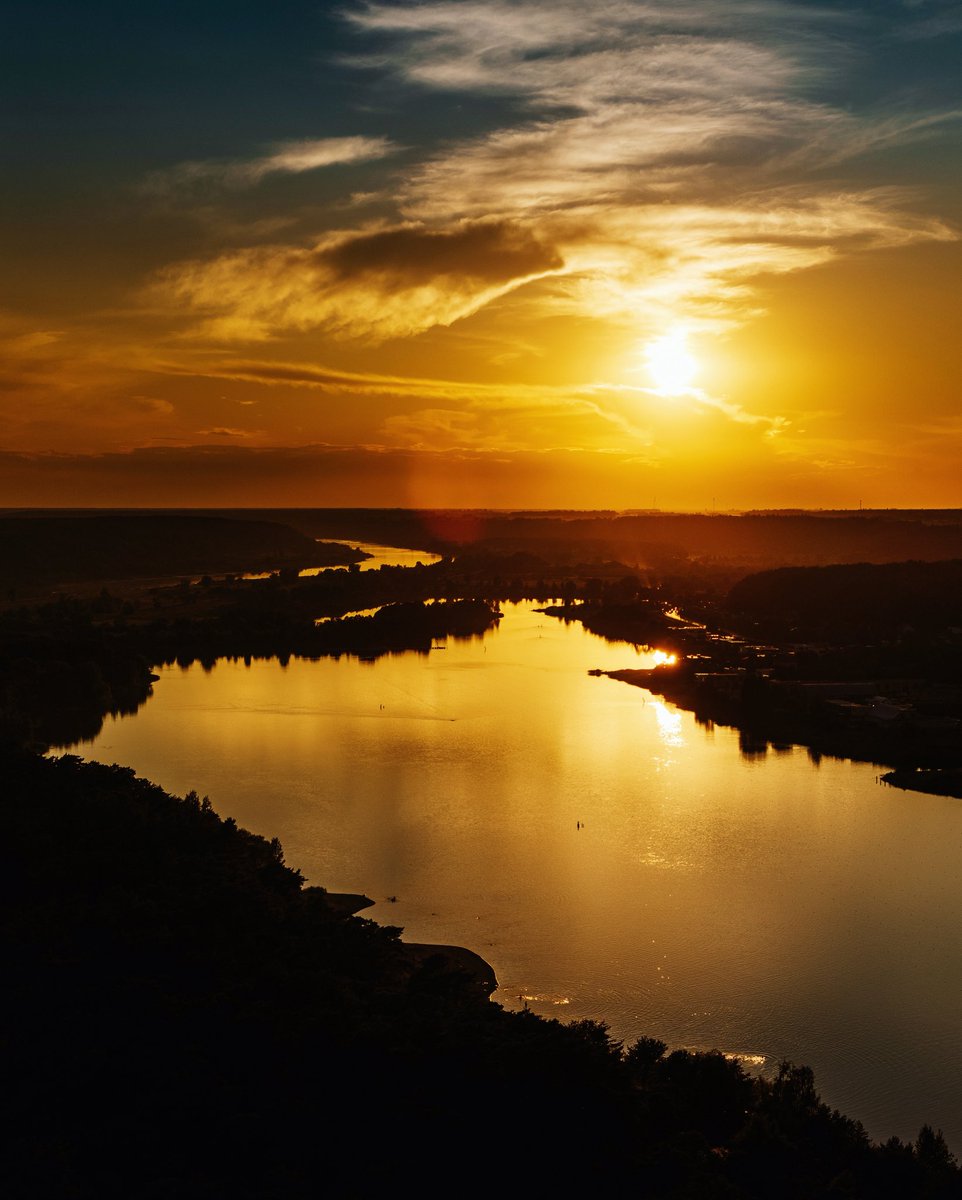 NejauNet's tweet image. #Kaunas #Lithuania #Lietuva #dronas #Mavic3 #mavic3pro #drone #kaunasaerial #vasara2025 #djimavic3pro #summer2025 #mavic3pro3x #lampedziai #vakaras #saulelydis #lampedziukarjeras