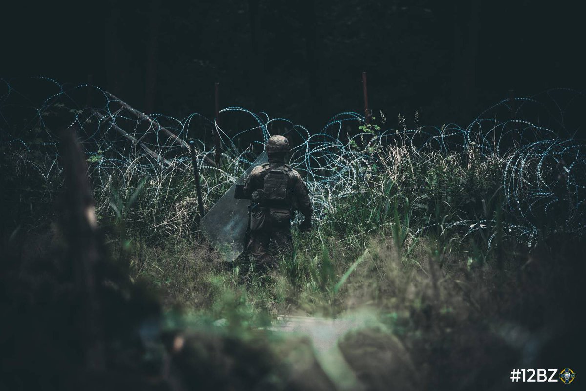 Deeteem1's tweet image. A strong white Polish man protecting the border from migrant invaders. Iraq's population was 28 million when 170,000 majority-white soldiers overthrew the government and took control of the country, with 4,400 soldiers dying fighting a guerilla war in a foreign land. The white…