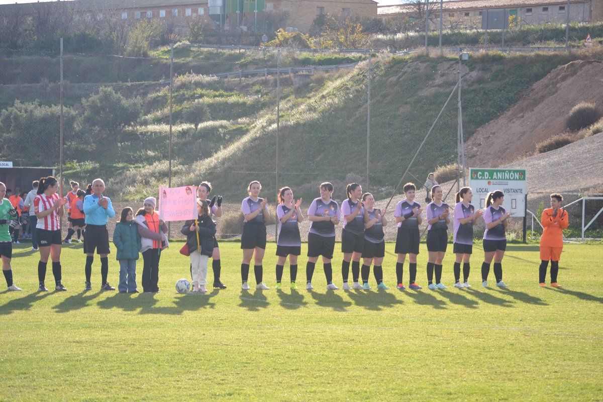 💣💥 Lo que empezó siendo un sueño, se ha convertido en una realidad: El CD Aniñón femenino competirá esta temporada en la Primera Regional Aragonesa.

Puede que seamos el pueblo más pequeño con equipo femenino, pero nadie nos va a ganar en ilusión 💜🤍💜

¡Aúpa Aniñón!