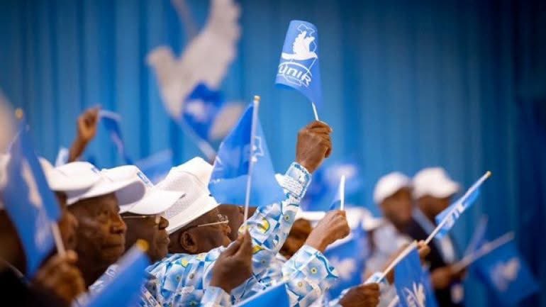 Alitossa's tweet image. #Municipales 2025 | Résultats provisoires :
UNIR rafle 75,3% des sièges avec 1150 conseillers élus sur 1527. L'ANC obtient 51, UFC 38, ADDI 34, BATIR 33 et TOVIA 24 etc… Les résultats doivent encore être validés par la Cour Suprême.