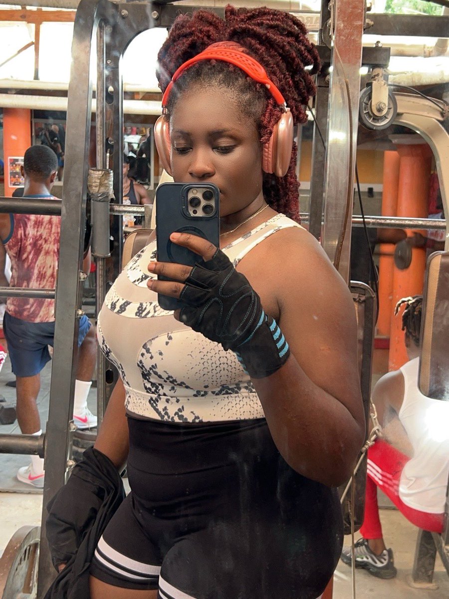 Cyn👸🏽🖤🦂👑💵 tweet media