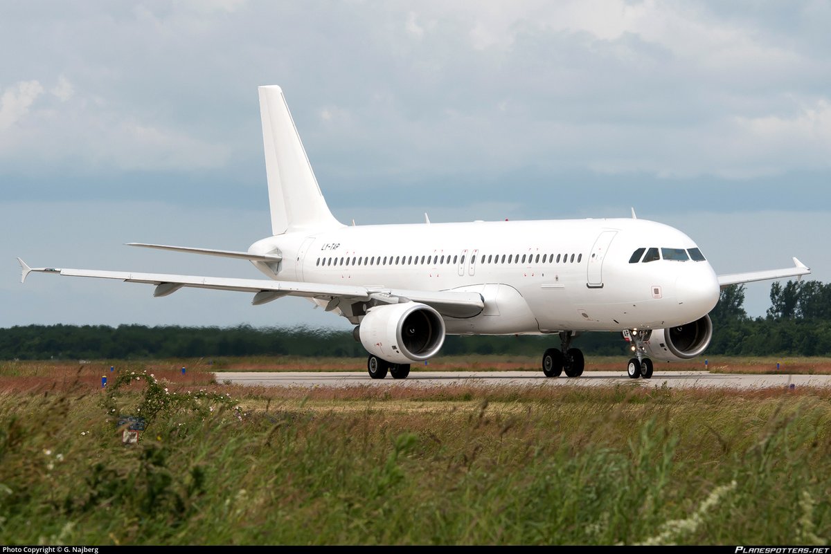 fabsenbln's tweet image. #Mali🇲🇱 - This evening, an A320 (reg. LY-TAP | #503D47) operated by "GetJet Airlines🇱🇹" is flying between Ouaga & Bamako on behalf of Air #Senegal🇸🇳. After a court ruling they had to return 4 leased aircraft. LY-TAP & YL-EMU are on ACMI lease since June to maintain operations.