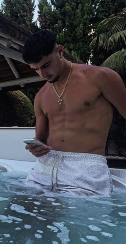 Aleks Pavlovic hot body 💦