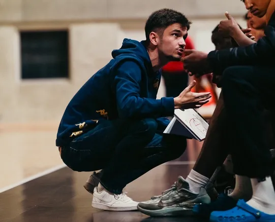 larep_fr's tweet photo. D'Orléans à La Rochelle, Lucas Foncel, 22 ans seulement, va faire ses débuts comme coach assistant chez les pros
https://t.co/70BwOOaRaW https://t.co/6fb5USGEBa