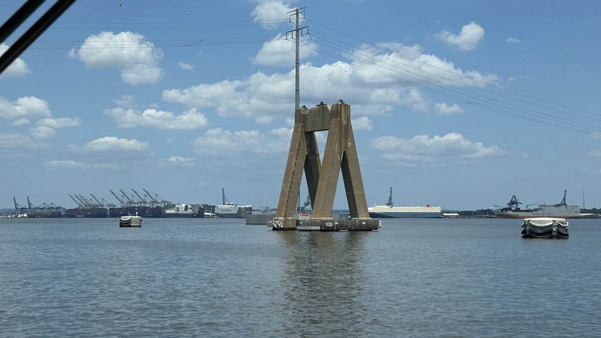 doyle0213's tweet image. A bustling @portofbalt in the background of the Key Bridge remnants.
@MSCCargo Pratiti 🇱🇷
@HapagLloydAG Cisnes 🇱🇷
@ZimShipping Zim Mount Blanc 🇭🇰
@EvergreenGroup Talos 🇲🇹
@ACLCargo Atlantic Sail 🇲🇹
@HoeghAutoliners Trotter 🇳🇴
Brilliant Ace 🇵🇦
@GrimaldiLines Grande Cotonou 🇮🇹