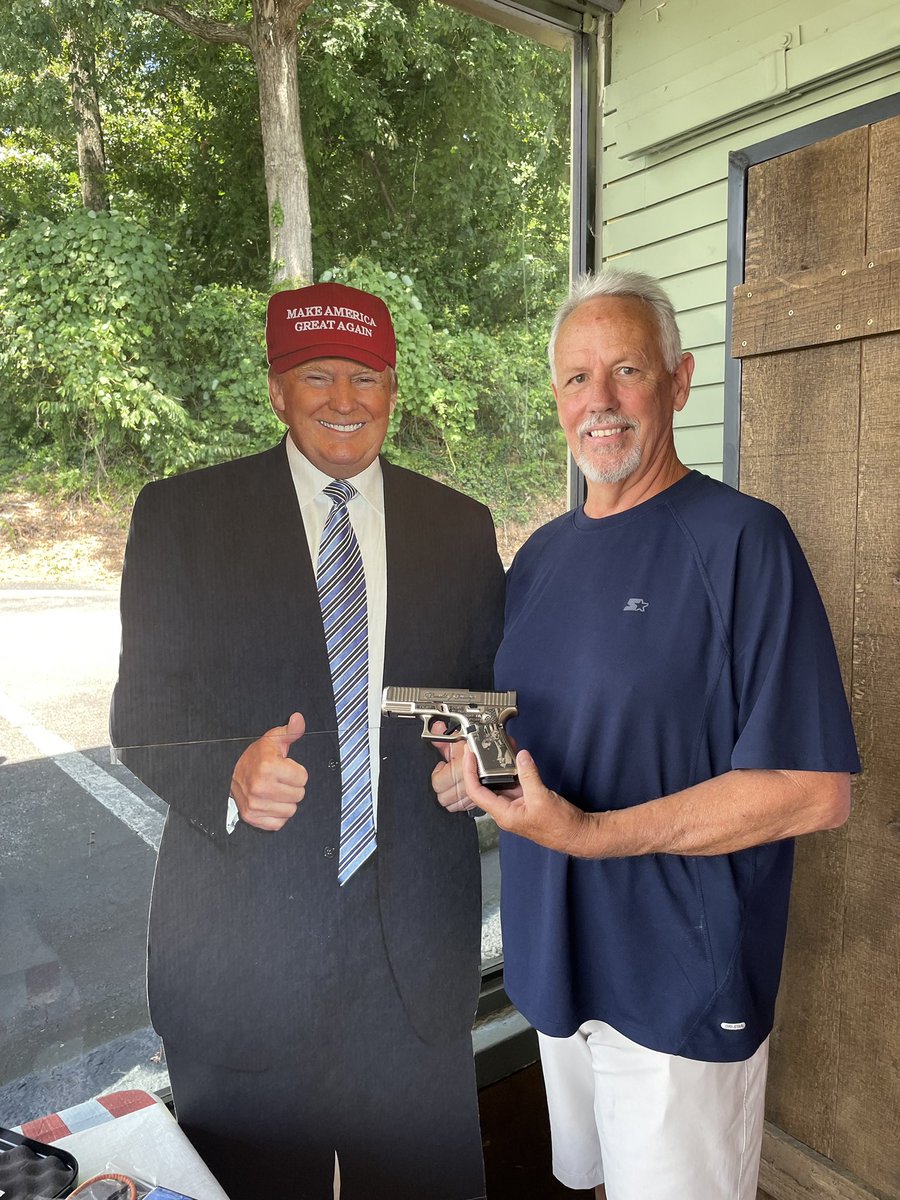 HallCountyGOP's tweet image. We sold raffle tickets this year to raise funds to support our activities and events. We drew the winning names at our Patriot Picnic and our winners are: Bonnie Glass, Evan Brady, and Derrell Smith.
We want to thank everyone who purchased tickets!