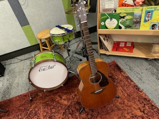summerlearning's tweet image. A great visit to @SLBRadio Youth Media Center in Pittsburgh, PA!
From RADcast summer camps to Open Studio meet ups, SLB provides equipment, mentorship, stipends, and bus passes. Thank you for empowering the next generation of storytellers and helping #KeepKidsLearning! #50in50