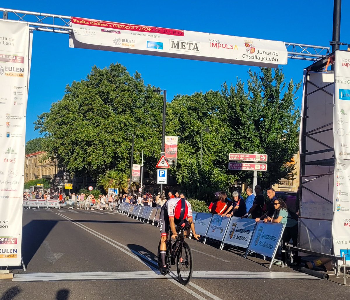 Telco - On Clima - Osés (@telconclimaoses) on Twitter photo 🤏🏻 Beñat Garaiar roza el triunfo en la jornada inaugural de la #VueltaCyL25
🆙 Buen arranque para Garaiar, que se sitúa primero en la clasificación general sub-23 tras exprimirse contra el crono 🤏🏻 Beñat Garaiar roza el triunfo en la jornada inaugural de la #VueltaCyL25
🆙 Buen arranque para Garaiar, que se sitúa primero en la clasificación general sub-23 tras exprimirse contra el crono