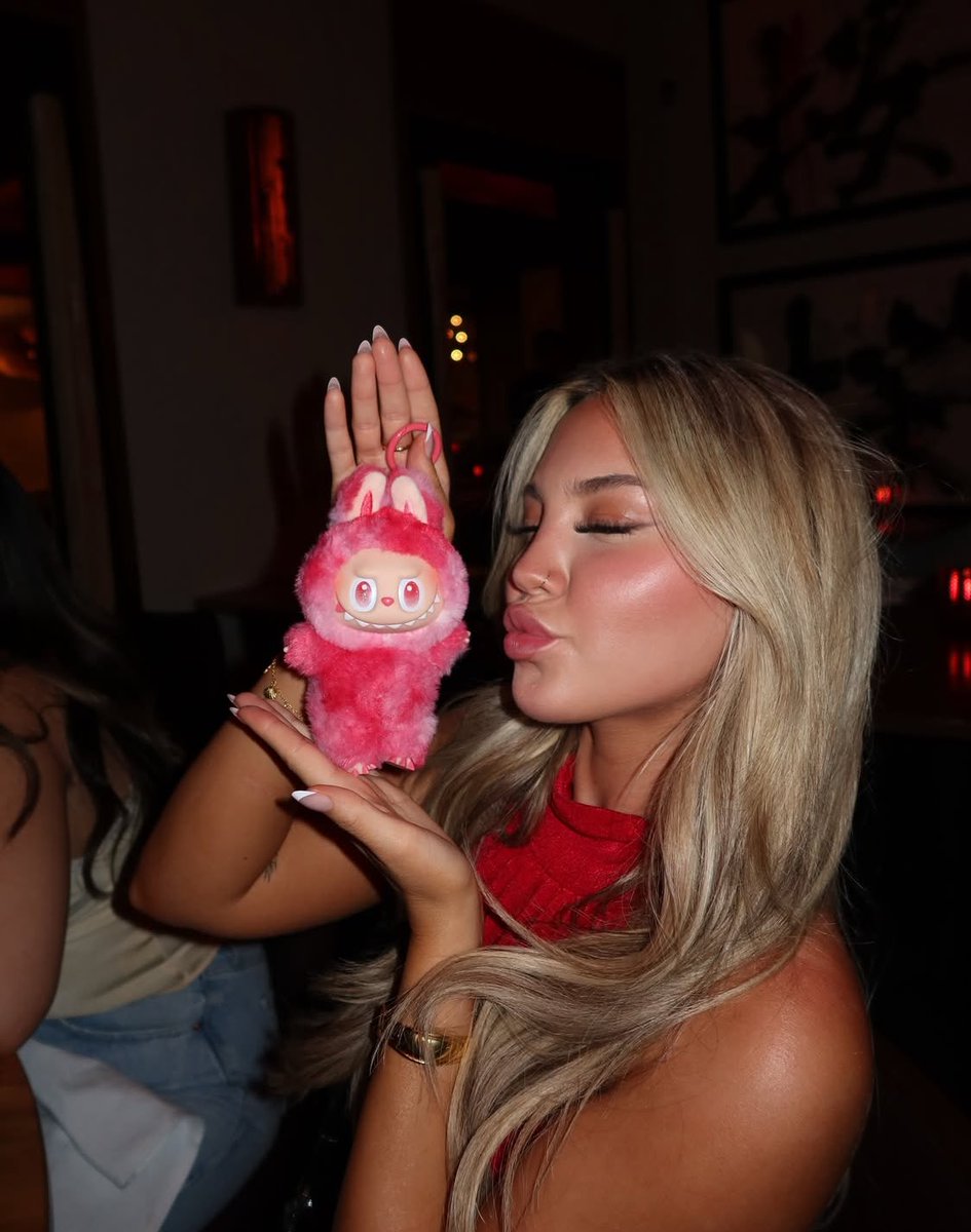lilbabyhann tweet media