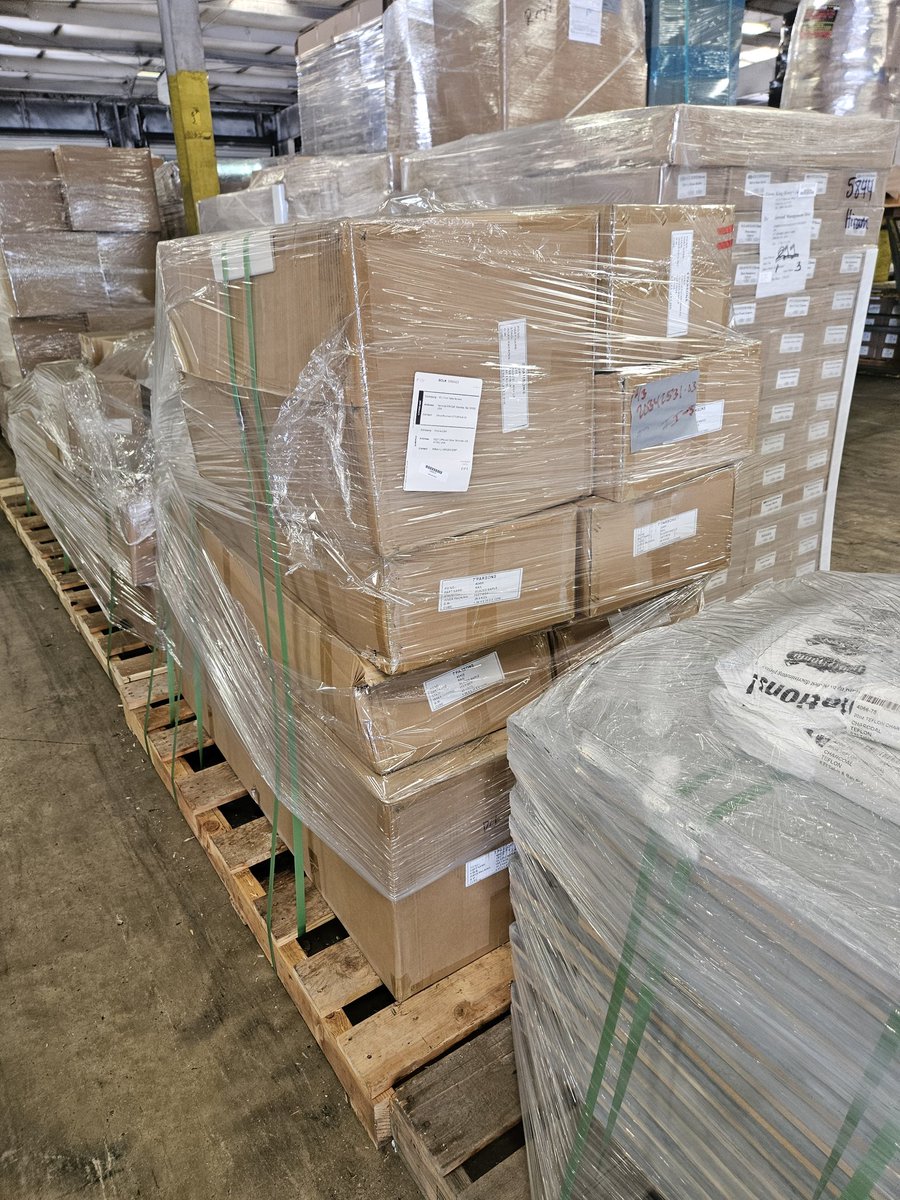 ProBilliards1's tweet image. We are locked &amp;amp; loaded for tomorrows road trip to the University Of Tennessee!👀
5 brand new Doc &amp;amp; Holliday Pool Tables to be installed 
1 going on the 1st floor 
2 going on the 4th floor
2 going on the 6th floor
Total weight 3,850lbs💪 
#ThePoolTableGuy🎱 
#PoolTable #Billiards