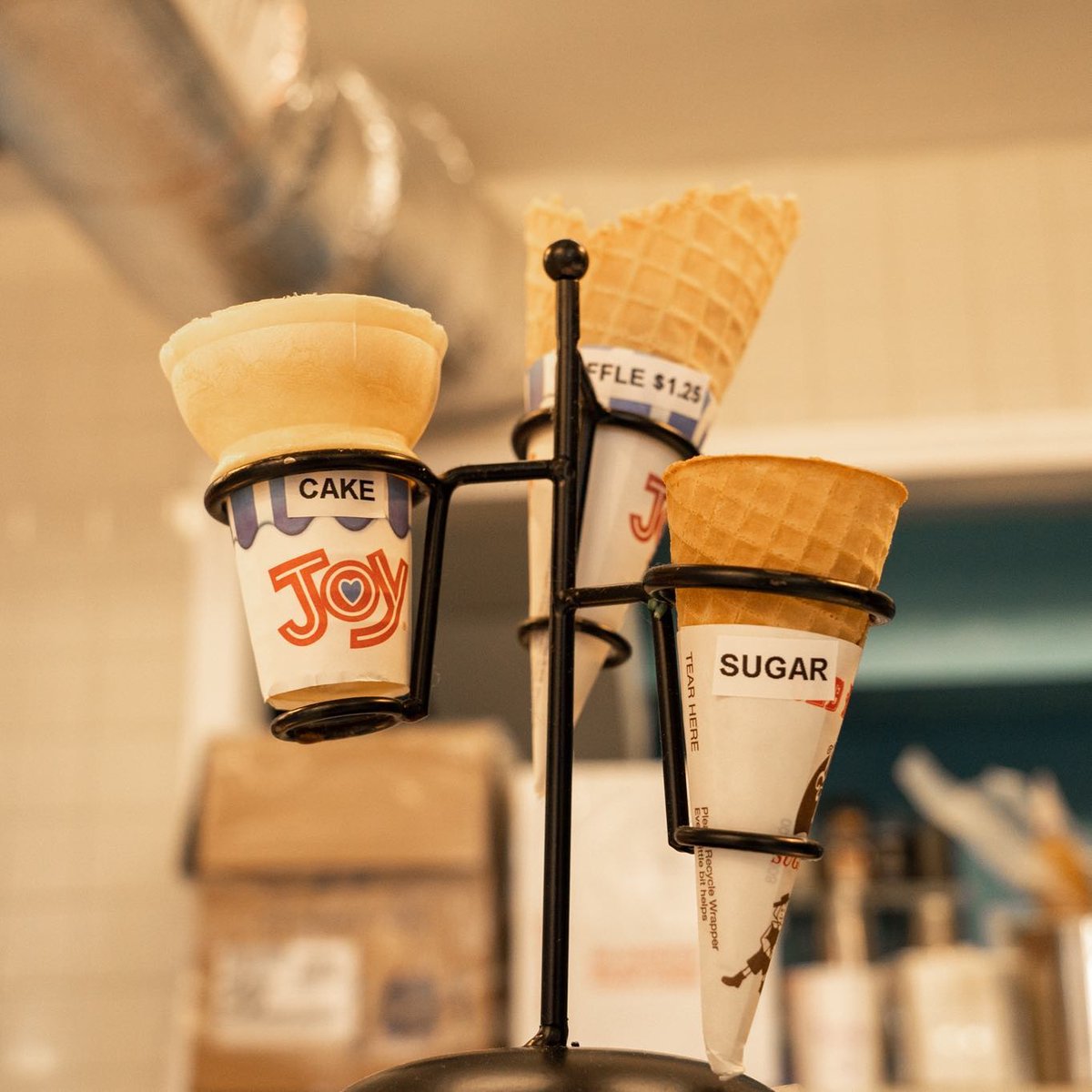 RetailersofMA's tweet image. Meet Our Member: Truly’s
Summer days call for Truly's! This family-owned favorite has been serving homemade ice cream and fresh-baked treats since 1989, creating sweet moments for the community.
Learn more: trulys.com