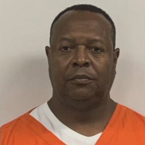 GAFollowers's tweet image. A former Georgia funeral director has been arrested on multiple felony charges after allegedly giving a grieving couple dirt instead of their baby’s ashes.
Stanley Henderson is also charged with possession of child pornography and sex trafficking.
