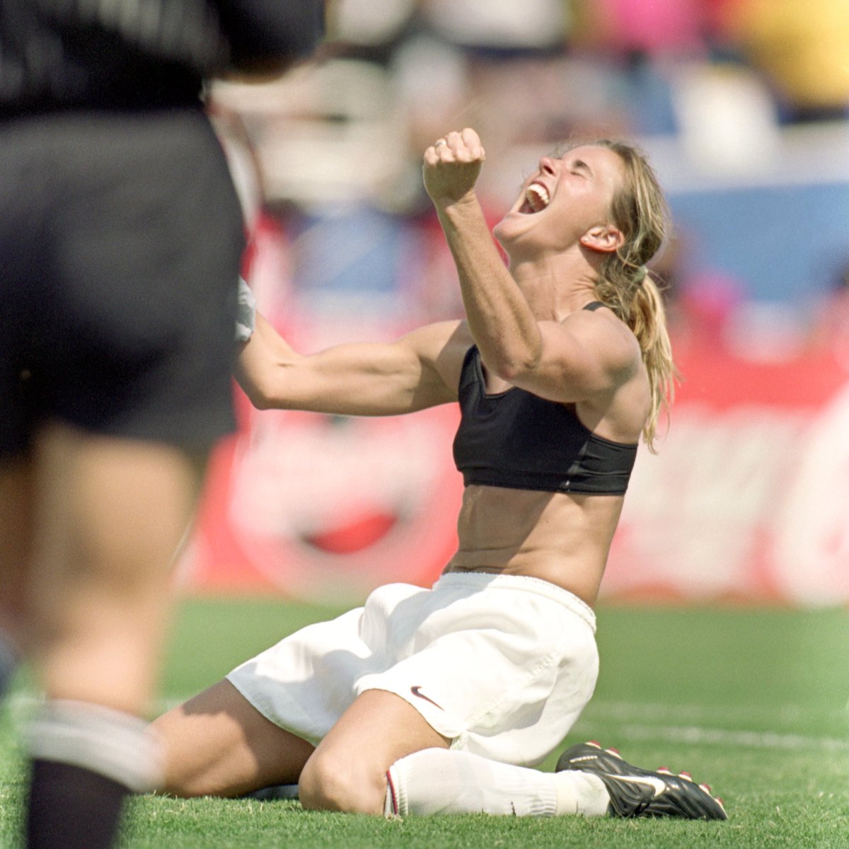 USWNT's tweet image. Happy Birthday to the iconic, Brandi Chastain 🎉