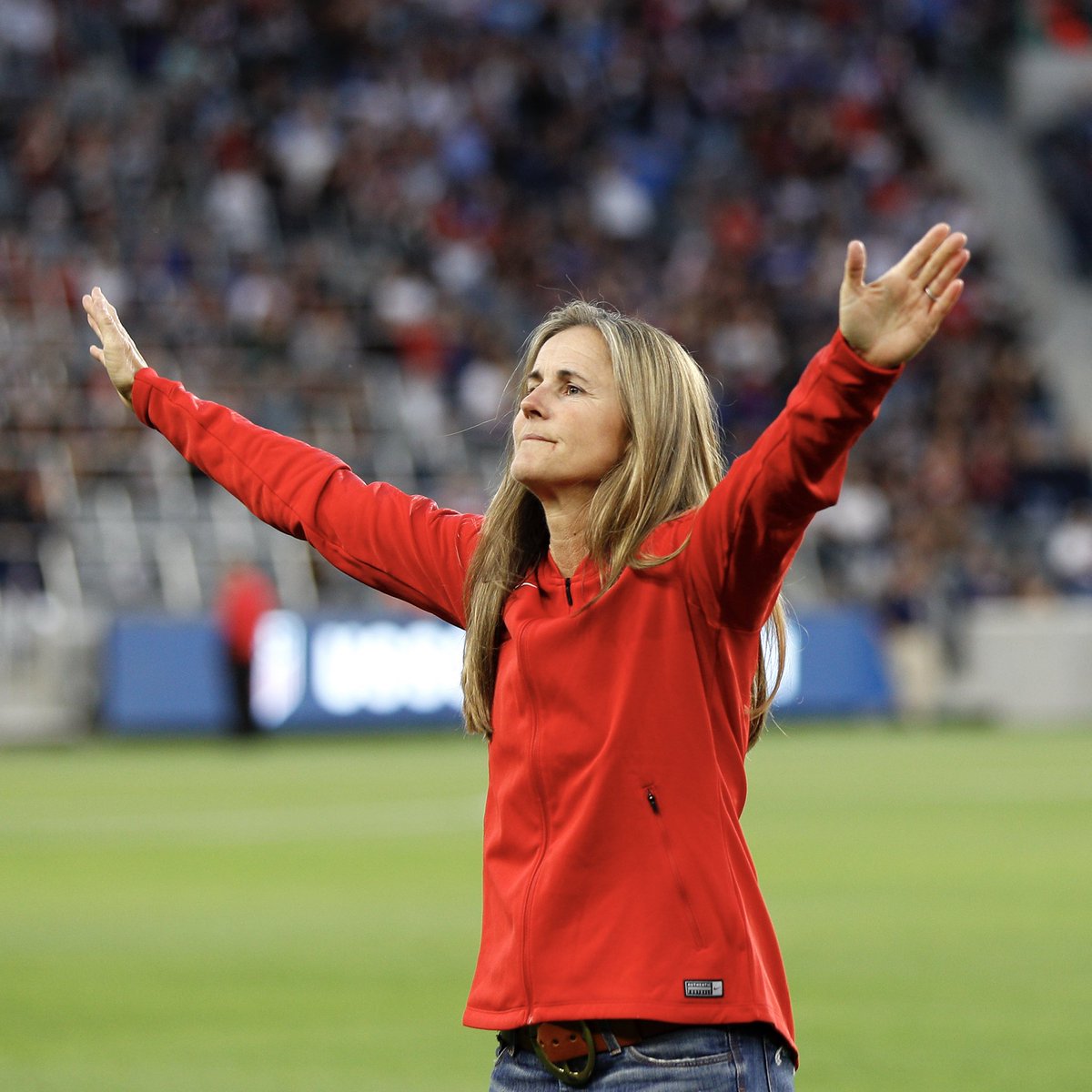 USWNT's tweet image. Happy Birthday to the iconic, Brandi Chastain 🎉