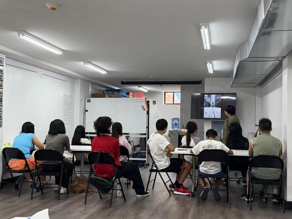 pcra_nyc's tweet image. 📷Last Saturday, during our SeeingHappy program, it was all about blur, movement, and finding beauty in the ordinary. We learned how to shoot motion blur on our phones and used everyday objects to highlight lines. ✨
#pcranyc #nonprofitorganization #nonprofit #SeeingHappy
