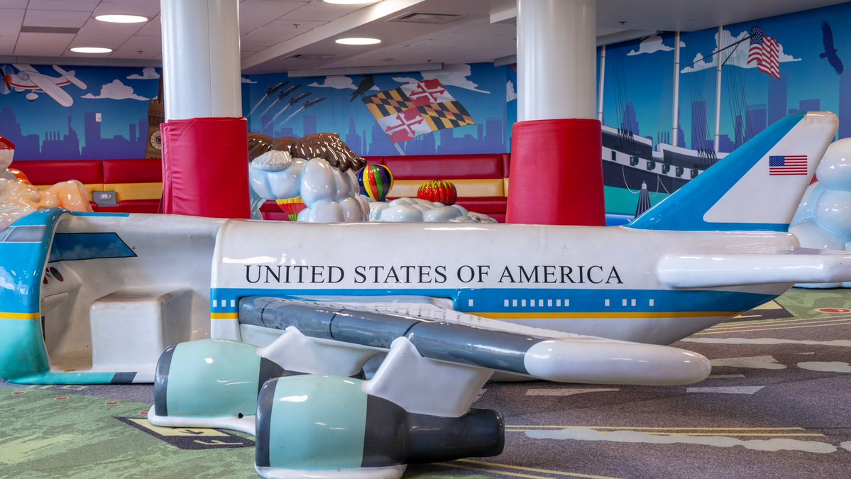 The Airplay Zone in our D/E Connector is a big hit with some of our youngest travelers.

While the area offers kids plenty of fun, parents can enjoy comfy seating and power outlets to recharge devices.

We also have a play area in our Observation Gallery.