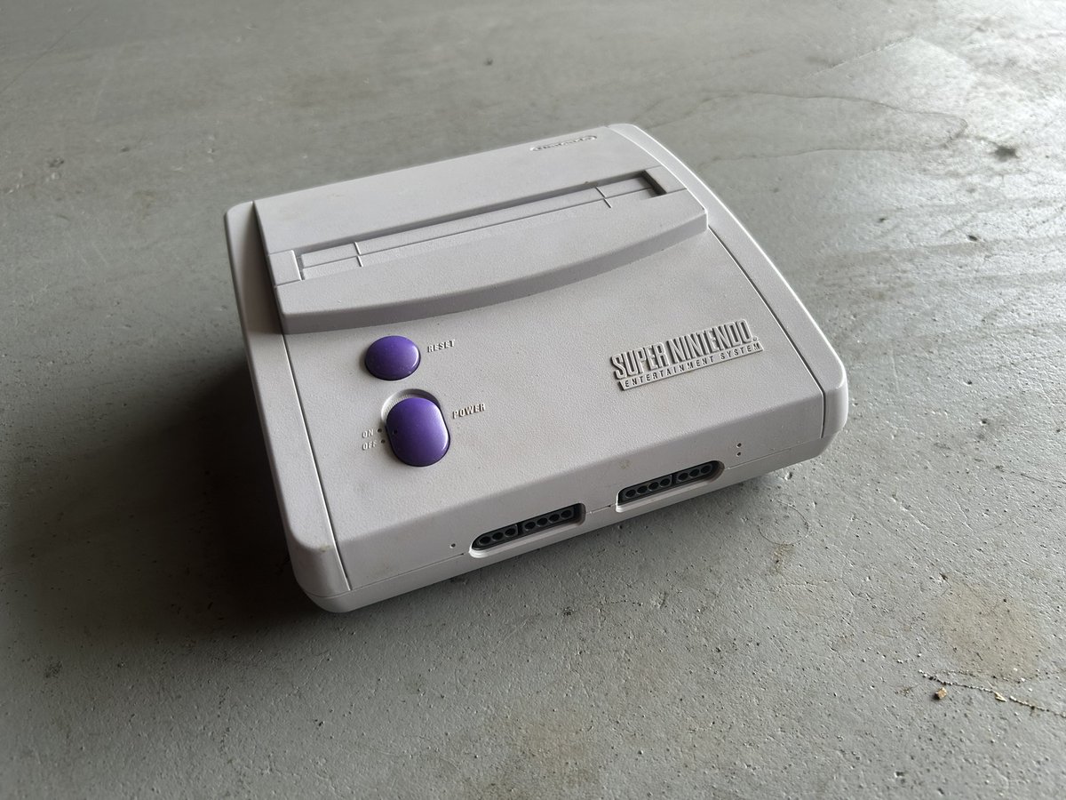 R4Specs's tweet photo. Found my SNES in my garage while cleaning. Hopefully it still works https://t.co/H8fg2tdgky
