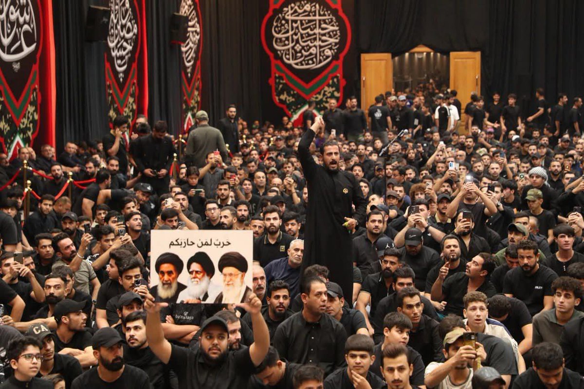 اختتم المجلس الحسيني السنوي لحركة عصـ.ـائـ.ـب أهل الحق يوم امس الاحد ببركة علي بن الحسين عليه السلام.
مع كل قطرة دم طاهرة نزفت في كربلاء، نُجدّد العهد لصاحب الأمر (عليه السلام)، بأننا على النهج سائرون، وبالراية متمسكون، نُمهّد لك بالوعي والبصيرة، ونعلم أن ظهورك قريب، قريب جداً