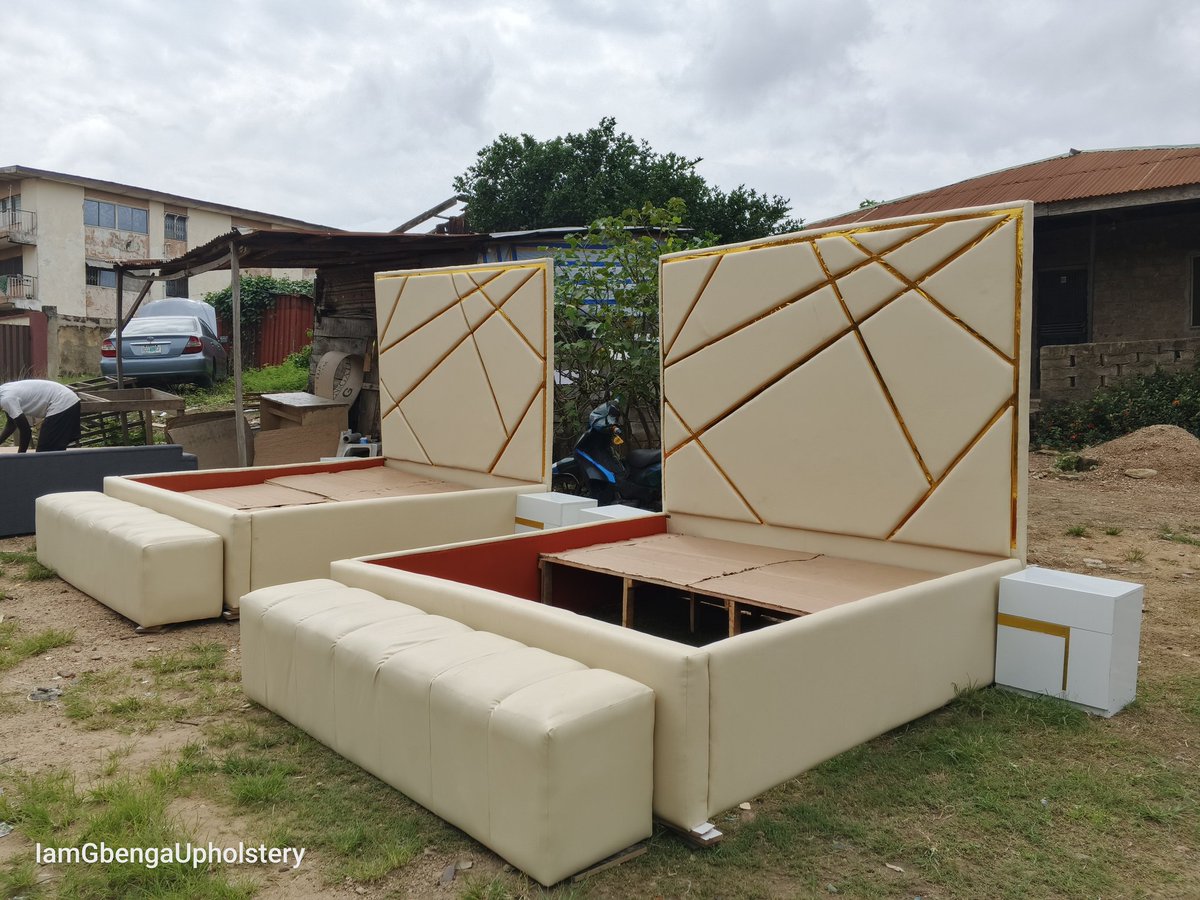 OkunadeGbengaV's tweet image. A successful project 🙂. thank you Mr Tayo &amp;amp; wife. I really appreciate this a lot. God bless 🙏🏾.
🚛 #Charltongateibadan 

House 11 junction, felele straight femola road, challenge ibadan. 09058830828

#iamgbengaupholstery #bedframe
#tvconsole #sofachair #dressingmirror #furniture