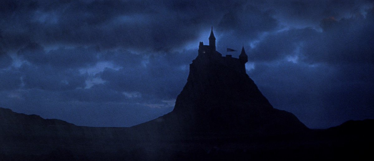 LucianoWrial's tweet image. Fotogramas de la película "Macbeth" (1971), de Roman Polanski. La adaptación más fiel y lograda del espíritu de la tragedia shakespeariana. Pocas veces la ambición y el destino han sido retratados con tanta maestría. Inolvidables Jon Finch y Francesca Annis.