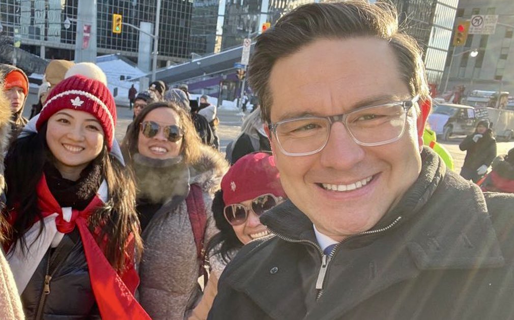 ChaseZaba's tweet image. Never lose hope.
@PierrePoilievre continues to stand with the Trucker Convoy and freedom loving Canadians from coast to coast.
Conservatives are lucky to have him leading the party. #Pierre4PM