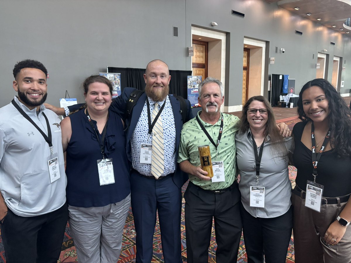 HHS_AthTraining's tweet image. #HaysCISD Athletic Trainers learning new skills and information to better serve our students! Thanks to #THSCA and #dellchildrenshospital for putting on an amazing convention! @HaysCISD