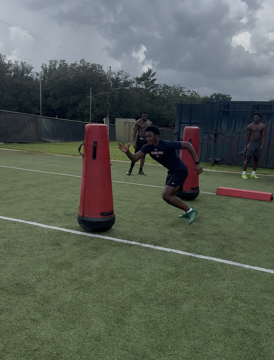 Fred Robbins (@fredrobbins255) on Twitter photo Great training session past few days. Had my young guys <a href="/THenderson26/">Trenton Henderson 5⭐️ Edge</a> <a href="/TristianH2028/">Tristian Henderson</a> get some great work with New Orleans Saints Edge <a href="/JasheenDavis_30/">Jasheen Davis</a> before he headed off to training camp‼️ Great training session past few days. Had my young guys <a href="/THenderson26/">Trenton Henderson 5⭐️ Edge</a> <a href="/TristianH2028/">Tristian Henderson</a> get some great work with New Orleans Saints Edge <a href="/JasheenDavis_30/">Jasheen Davis</a> before he headed off to training camp‼️