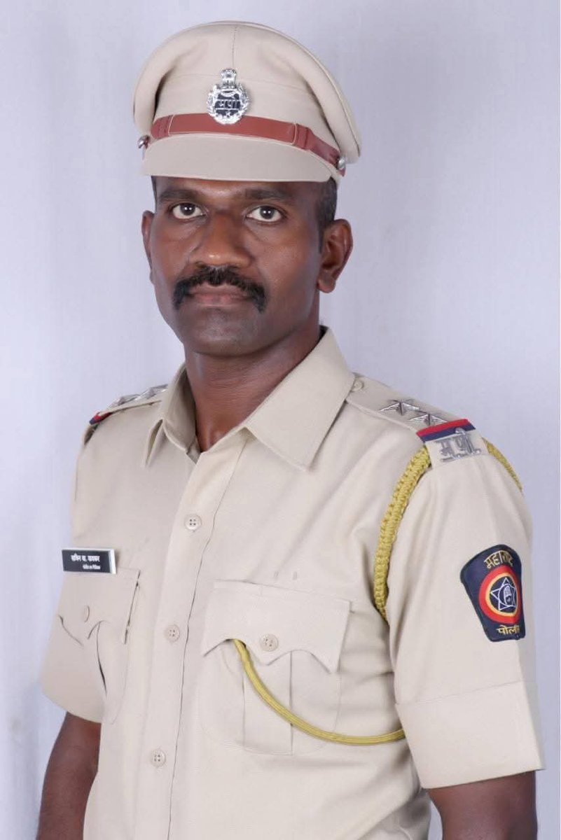 पनवेल शहर पोलिस ठाण्याचे उपनिरीक्षक सचिन वायकर यांना लाच घेताक्षणी रंगेहाथ पकडण्यात आले आहे, लाचेची रक्कम लाखात आहे तसेच लाचलूचपत विभाग रायगड यांची कारवाई अद्यापही सुरु आहे. 
<a href="/Dev_Fadnavis/">Devendra Fadnavis</a>
<a href="/CMOMaharashtra/">CMO Maharashtra</a> <a href="/mieknathshinde/">Eknath Shinde - एकनाथ शिंदे</a> <a href="/ivikrantpatil/">Vikrant Balasaheb Patil</a> <a href="/ithakurprashant/">Prashant Thakur</a> <a href="/AjitPawarSpeaks/">Ajit Pawar</a>