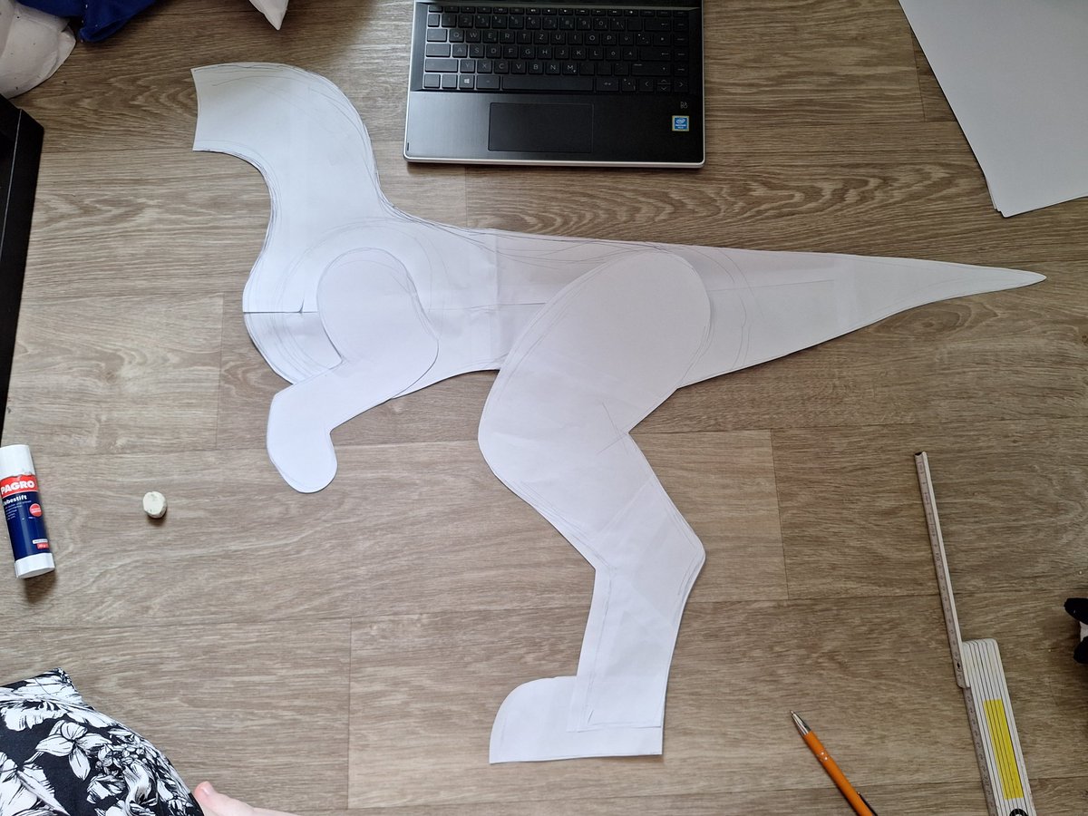 pluesch_puschel's tweet image. Fellow Monster Hunter community, guess what I'm working on 👀🐓