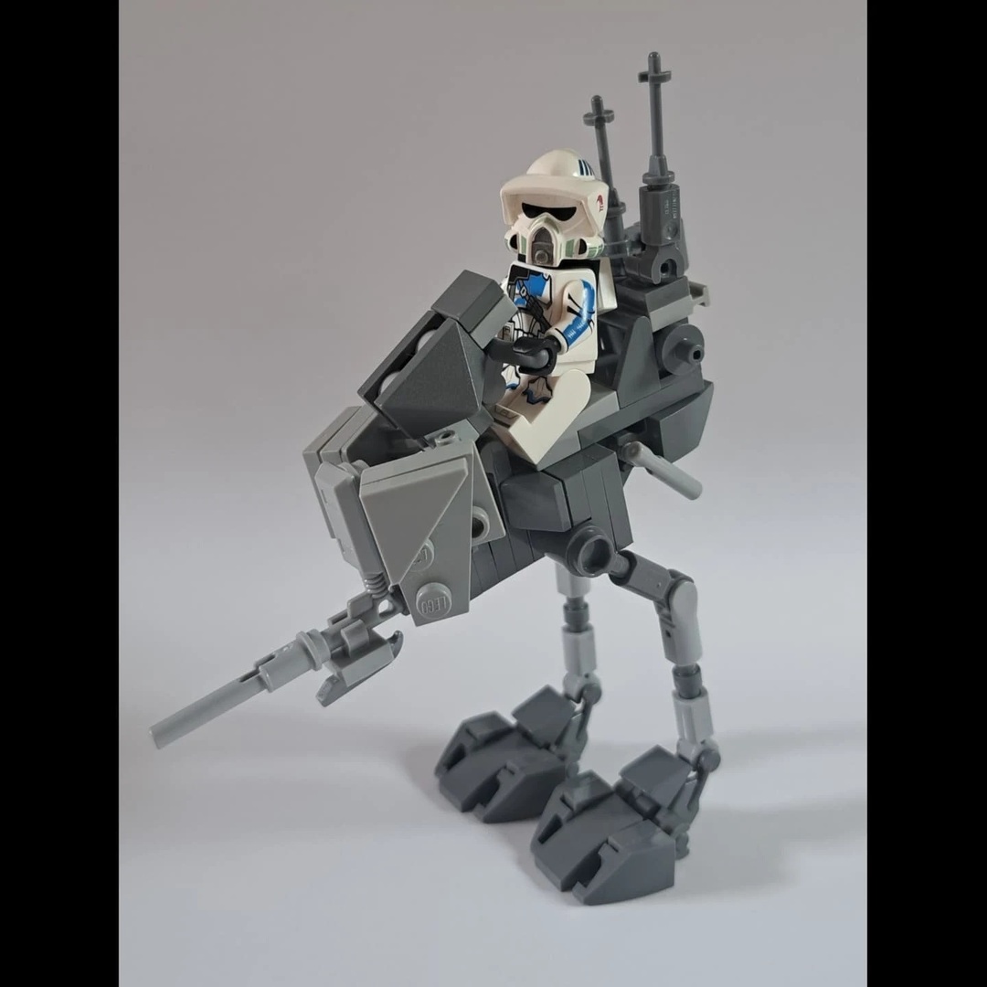 LegoDarthVader's tweet image. Build your own Star Wars AT-RT Scout Walker with these free instructions from Creativbricks [instructions] ift.tt/8LWM3wJ