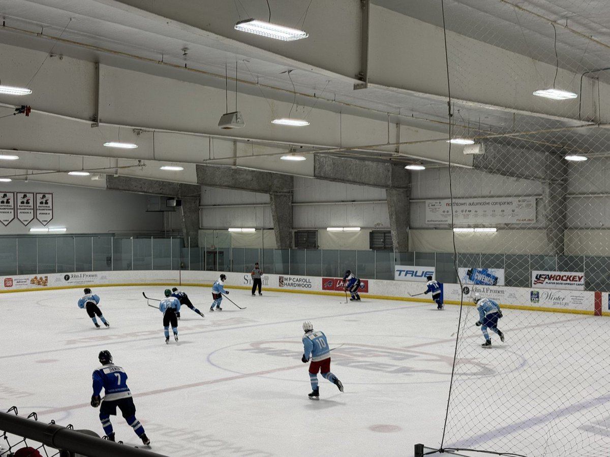 The last day of USA Hockey Select 15 Player Development Camp and the first day of Canada National U17 Development Camp. Great day of hockey.  #NZintheRinks