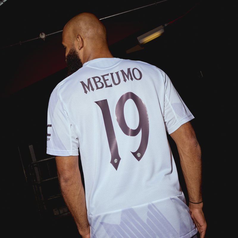 FabrizioRomano's tweet image. 🚨1️⃣9️⃣ Bryan Mbeumo will wear Man United’s shirt number 19.