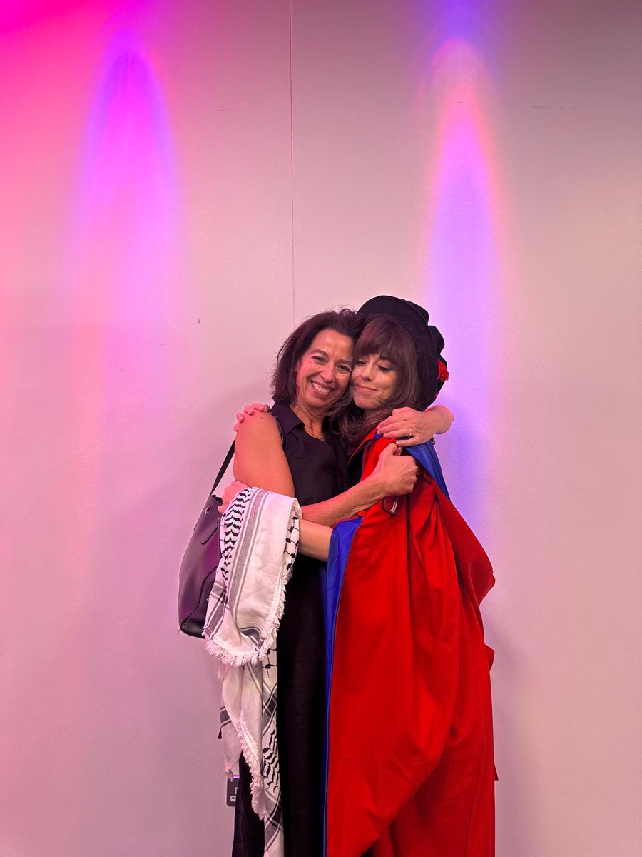 georgie_cat_'s tweet image. Last month I passed my viva with no corrections and today I got my PhD in Film Studies! Thank you to my supervisors, examiners, family, friends and comrades who made the experience so wonderful ❤️