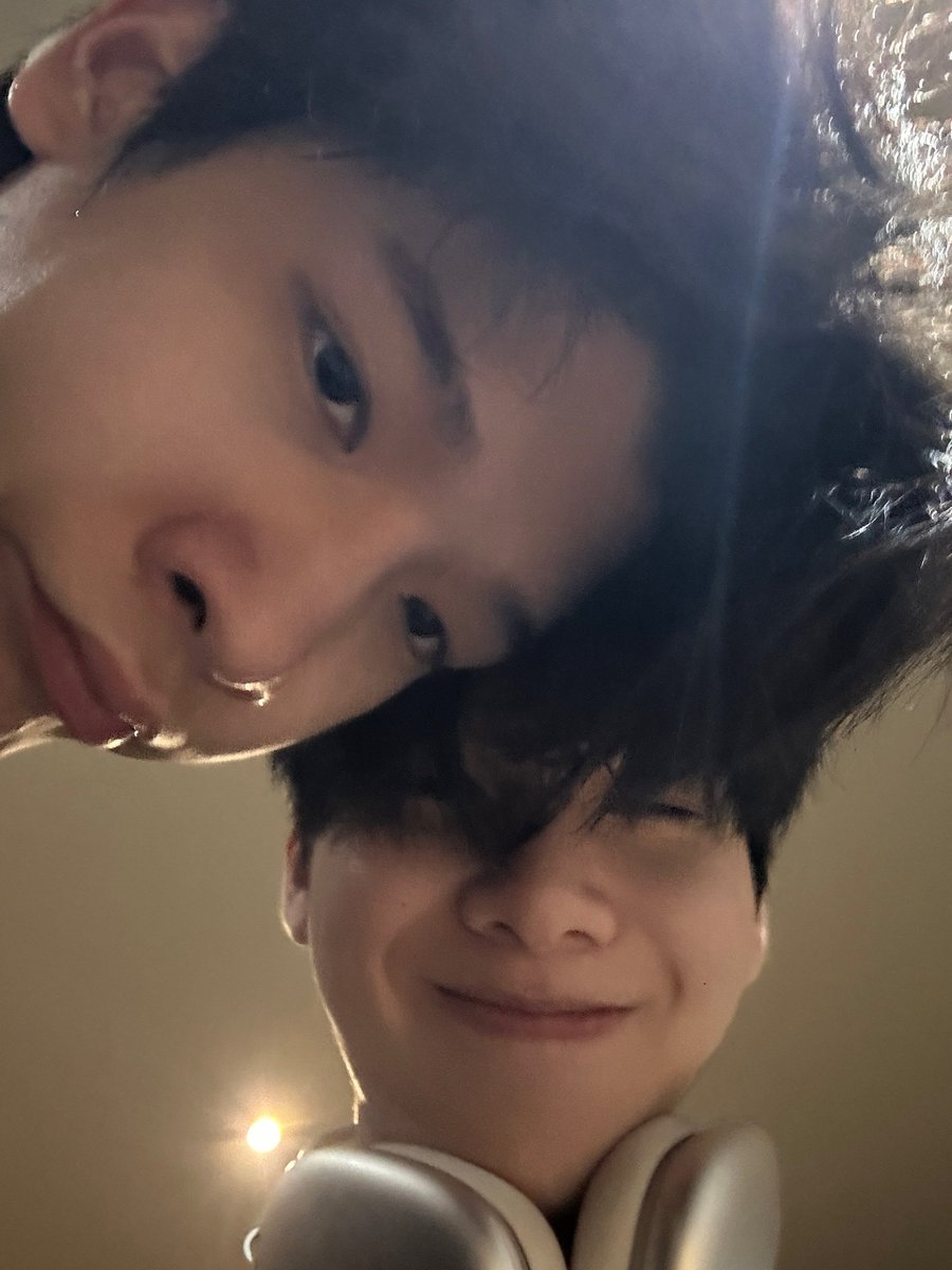 ohmkrit (@ohmkrit) on Twitter photo 