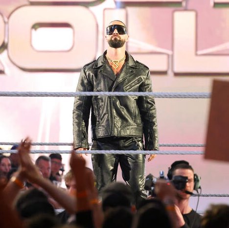 WrestleOps's tweet image. Roman Reigns says he prefers a “healthy little bitch” when talking about getting revenge on Seth Rollins:
“Obviously we have not been on good terms for a long time. I don’t wish injury on anybody ‘cause I’d rather him just be here so I can whoop his ass myself. I prefer a…