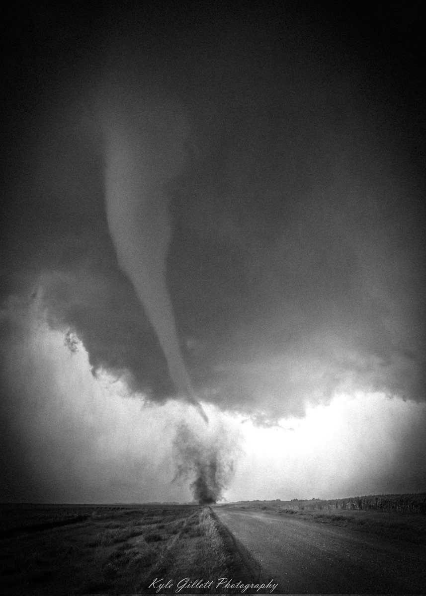 wxkylegillett's tweet image. quote with a tintype tornado edit